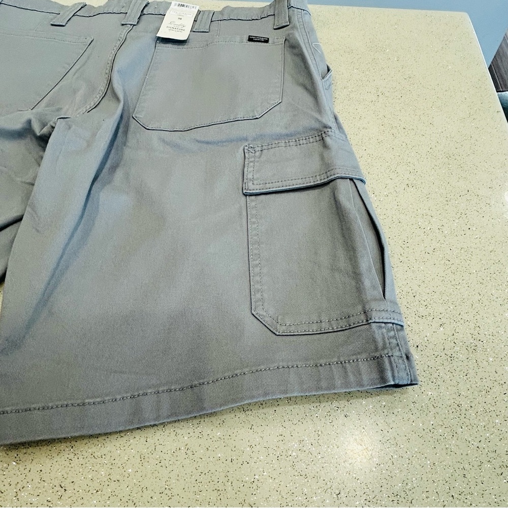Levi Strauss Signature Essential Cargo Shorts Men's, Size‎ 38 W 10” Inseam, Gray - Picture 15 of 15